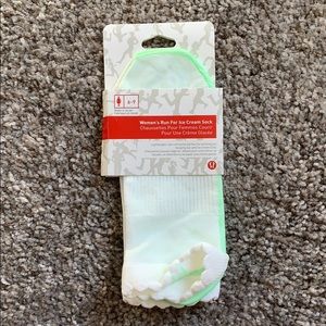 Lululemon Women’s Run for Ice Cream Socks
